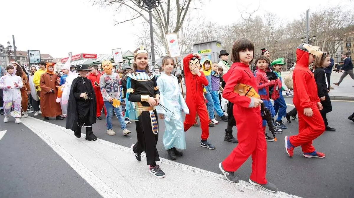 Desfile infantil en los Carnavales de Bilbao