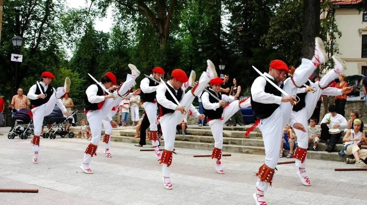 Dantzaris en fiestas de Buenavista