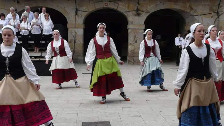 La danza será protagonista en las fiestas de La Cruz